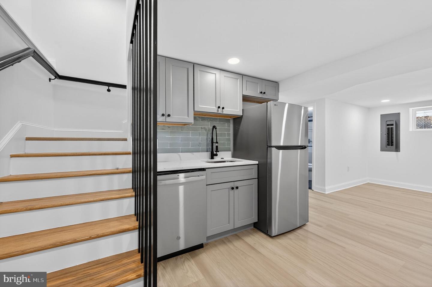 1006 DOUGLAS ST NE, WASHINGTON, District Of Columbia 20018, 5 Bedrooms Bedrooms, ,4 BathroomsBathrooms,Residential,For sale,1006 DOUGLAS ST NE,DCDC2224804 MLS # DCDC2224804