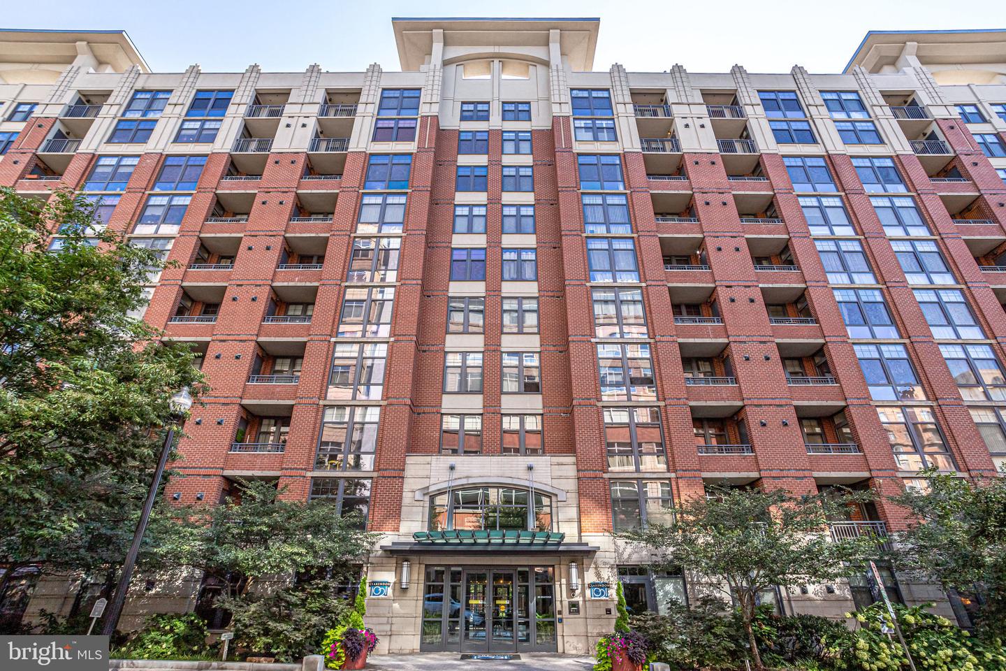 1021 N GARFIELD ST #914, ARLINGTON, Virginia 22201, 2 Bedrooms Bedrooms, ,1 BathroomBathrooms,Residential,For sale,1021 N GARFIELD ST #914,VAAR2064306 MLS # VAAR2064306