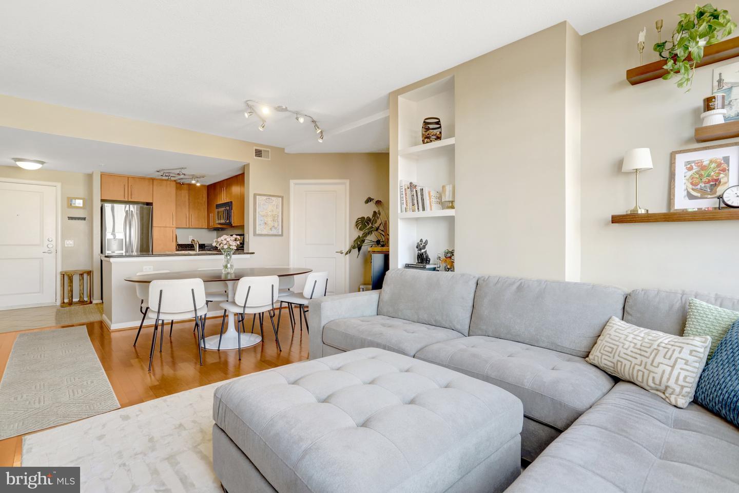 1021 N GARFIELD ST #914, ARLINGTON, Virginia 22201, 2 Bedrooms Bedrooms, ,1 BathroomBathrooms,Residential,For sale,1021 N GARFIELD ST #914,VAAR2064306 MLS # VAAR2064306
