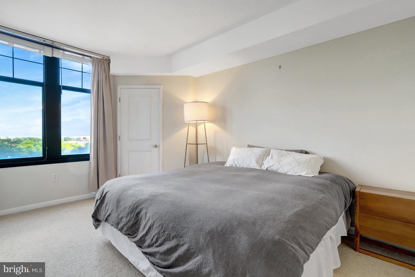 1021 N GARFIELD ST #914, ARLINGTON, Virginia 22201, 2 Bedrooms Bedrooms, ,1 BathroomBathrooms,Residential,For sale,1021 N GARFIELD ST #914,VAAR2064306 MLS # VAAR2064306