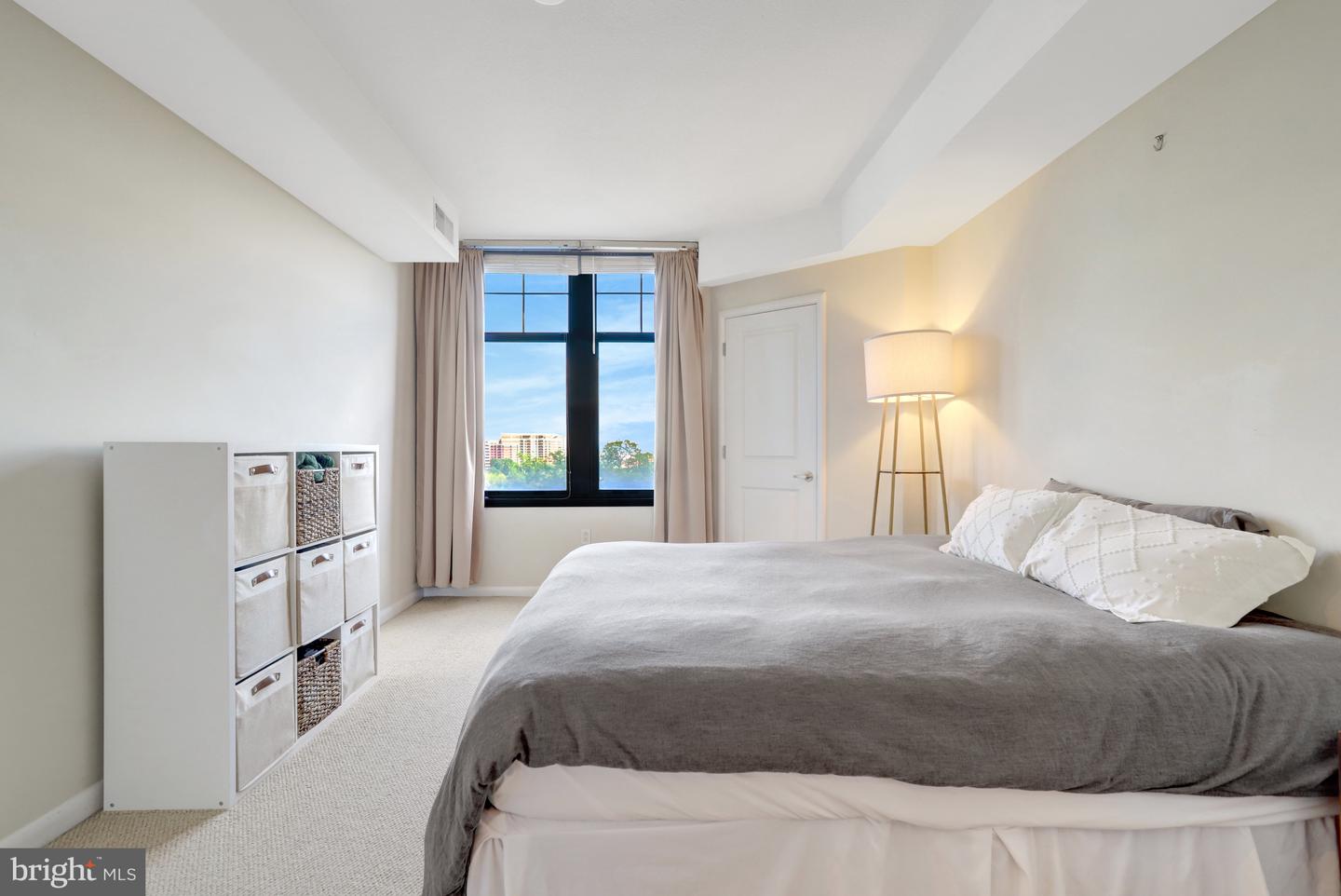 1021 N GARFIELD ST #914, ARLINGTON, Virginia 22201, 2 Bedrooms Bedrooms, ,1 BathroomBathrooms,Residential,For sale,1021 N GARFIELD ST #914,VAAR2064306 MLS # VAAR2064306