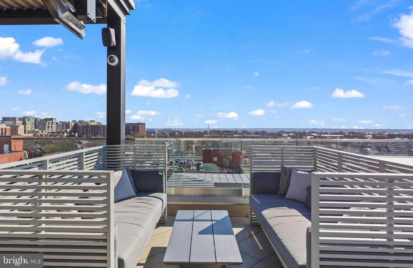 1021 N GARFIELD ST #914, ARLINGTON, Virginia 22201, 2 Bedrooms Bedrooms, ,1 BathroomBathrooms,Residential,For sale,1021 N GARFIELD ST #914,VAAR2064306 MLS # VAAR2064306