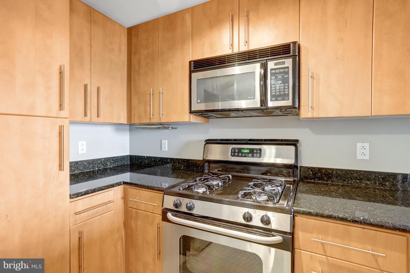1021 N GARFIELD ST #914, ARLINGTON, Virginia 22201, 2 Bedrooms Bedrooms, ,1 BathroomBathrooms,Residential,For sale,1021 N GARFIELD ST #914,VAAR2064306 MLS # VAAR2064306