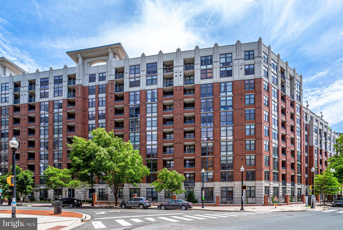 1021 N GARFIELD ST #914, ARLINGTON, Virginia 22201, 2 Bedrooms Bedrooms, ,1 BathroomBathrooms,Residential,For sale,1021 N GARFIELD ST #914,VAAR2064306 MLS # VAAR2064306