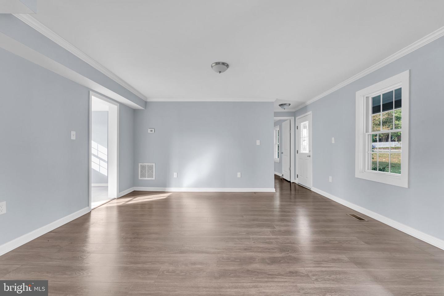 879 STATION ST, HERNDON, Virginia 20170, 3 Bedrooms Bedrooms, ,2 BathroomsBathrooms,Residential,For sale,879 STATION ST,VAFX2270018 MLS # VAFX2270018