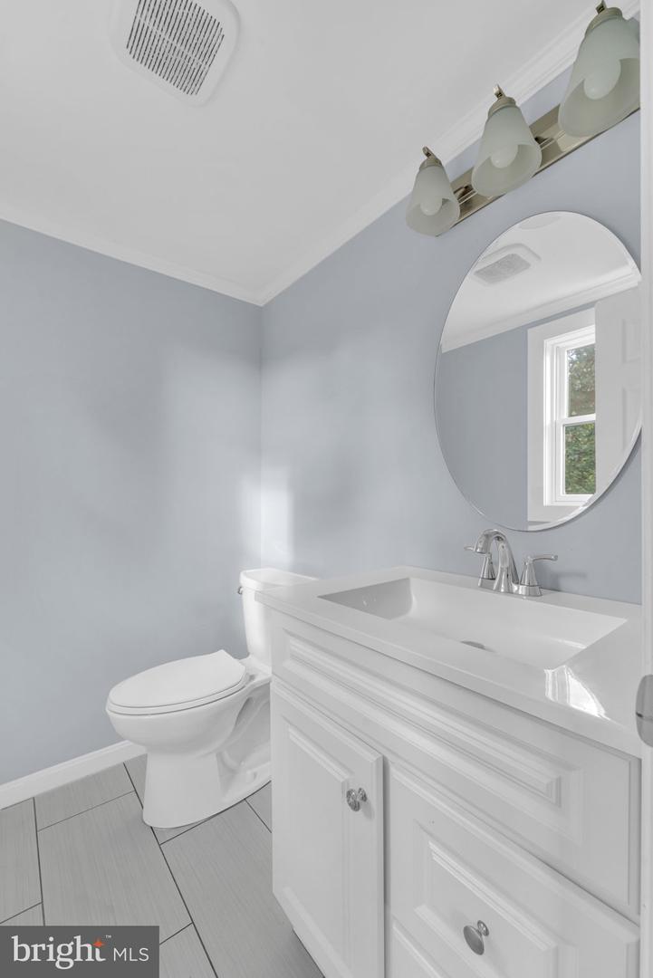 879 STATION ST, HERNDON, Virginia 20170, 3 Bedrooms Bedrooms, ,2 BathroomsBathrooms,Residential,For sale,879 STATION ST,VAFX2270018 MLS # VAFX2270018