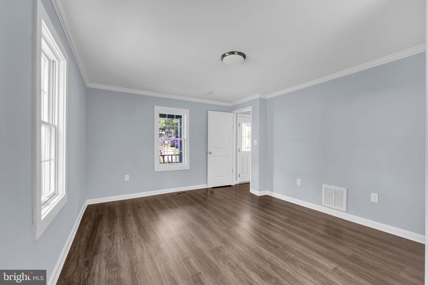 879 STATION ST, HERNDON, Virginia 20170, 3 Bedrooms Bedrooms, ,2 BathroomsBathrooms,Residential,For sale,879 STATION ST,VAFX2270018 MLS # VAFX2270018