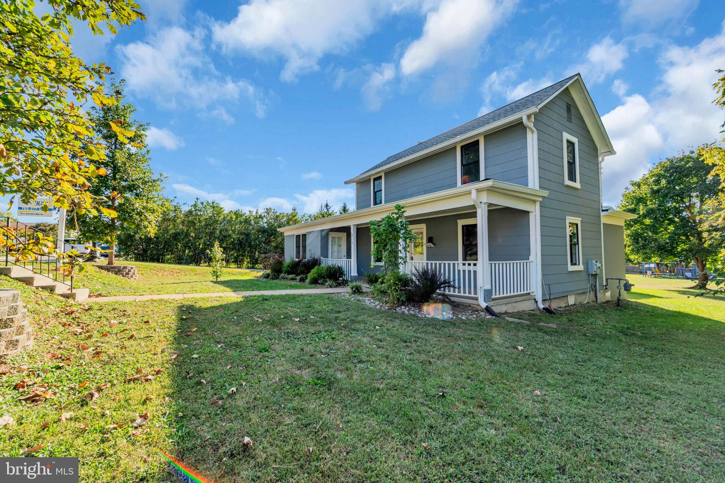 879 STATION ST, HERNDON, Virginia 20170, 3 Bedrooms Bedrooms, ,2 BathroomsBathrooms,Residential,For sale,879 STATION ST,VAFX2270018 MLS # VAFX2270018