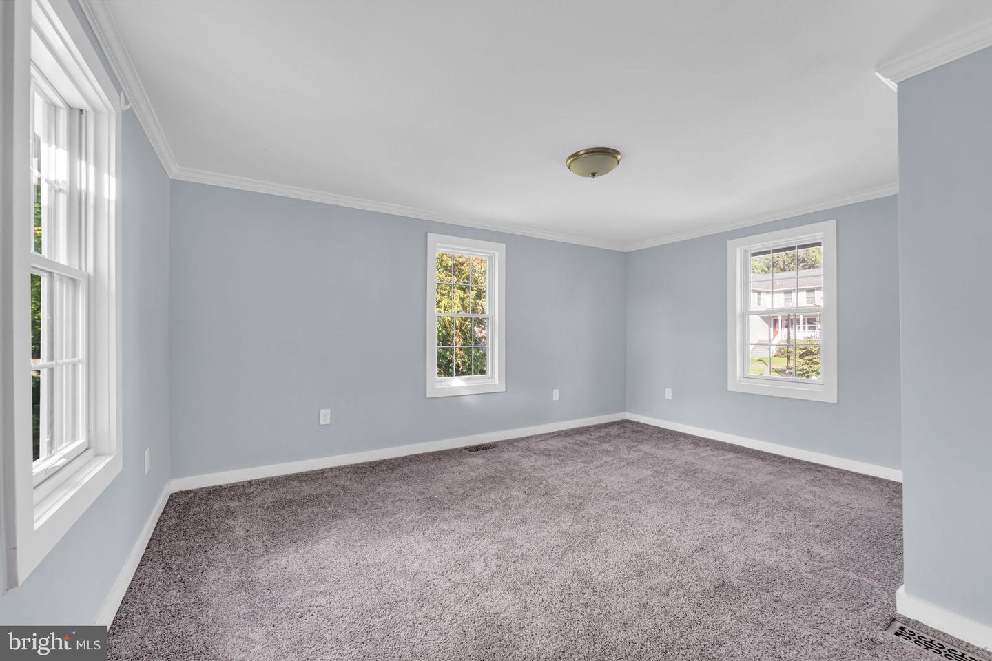 879 STATION ST, HERNDON, Virginia 20170, 3 Bedrooms Bedrooms, ,2 BathroomsBathrooms,Residential,For sale,879 STATION ST,VAFX2270018 MLS # VAFX2270018