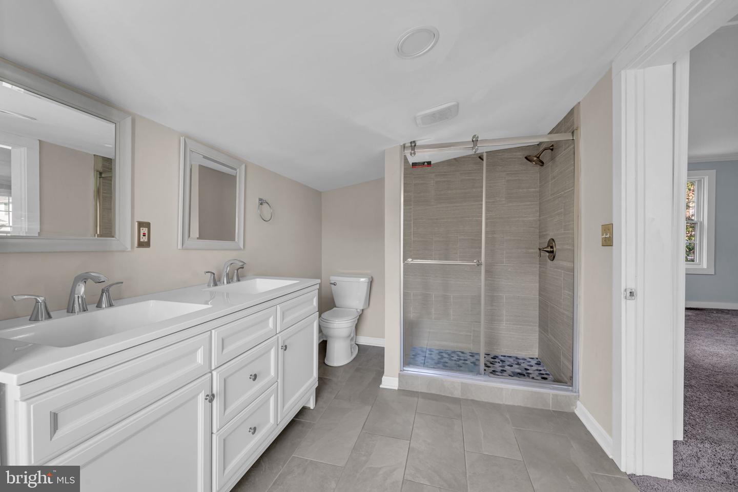 879 STATION ST, HERNDON, Virginia 20170, 3 Bedrooms Bedrooms, ,2 BathroomsBathrooms,Residential,For sale,879 STATION ST,VAFX2270018 MLS # VAFX2270018
