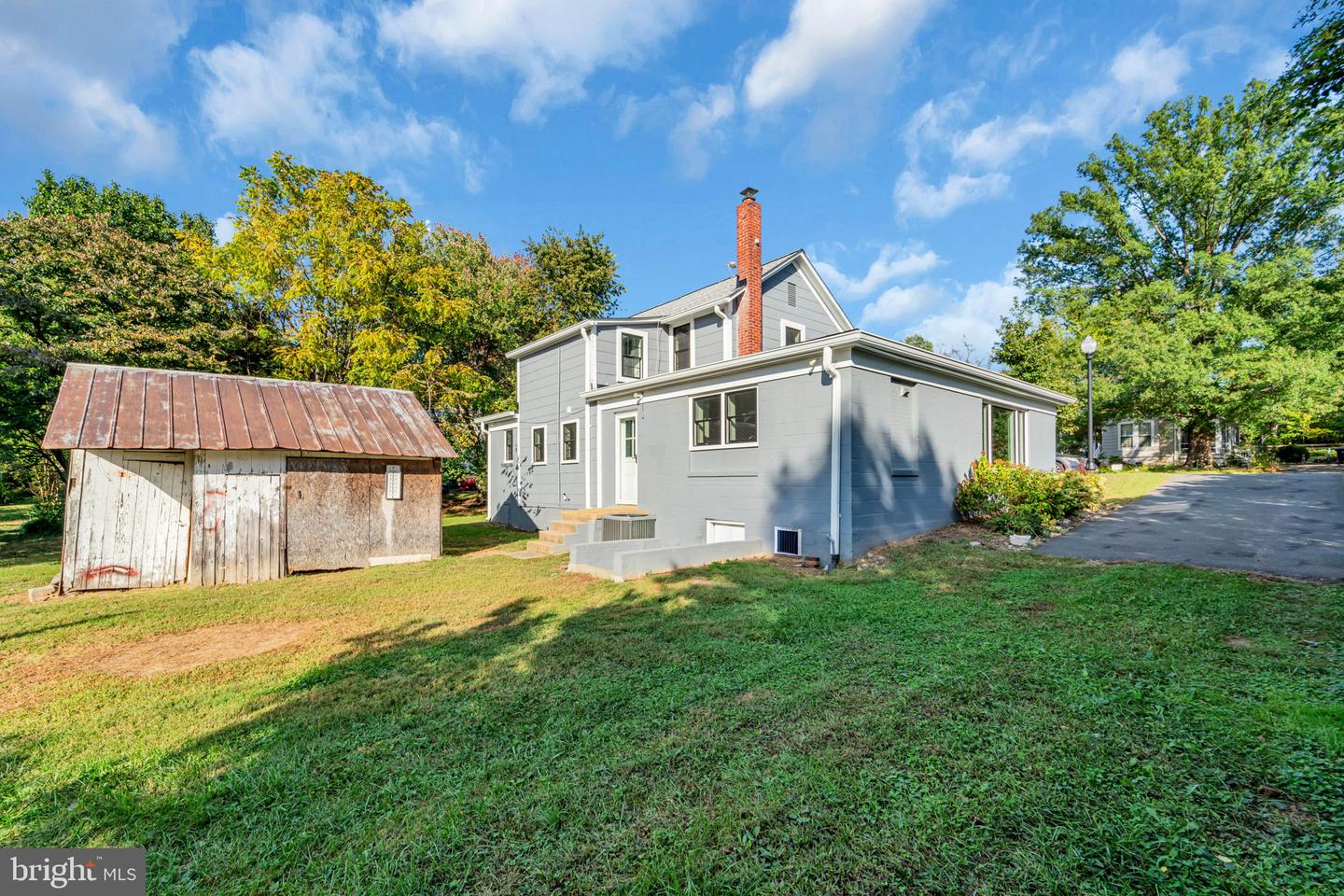 879 STATION ST, HERNDON, Virginia 20170, 3 Bedrooms Bedrooms, ,2 BathroomsBathrooms,Residential,For sale,879 STATION ST,VAFX2270018 MLS # VAFX2270018