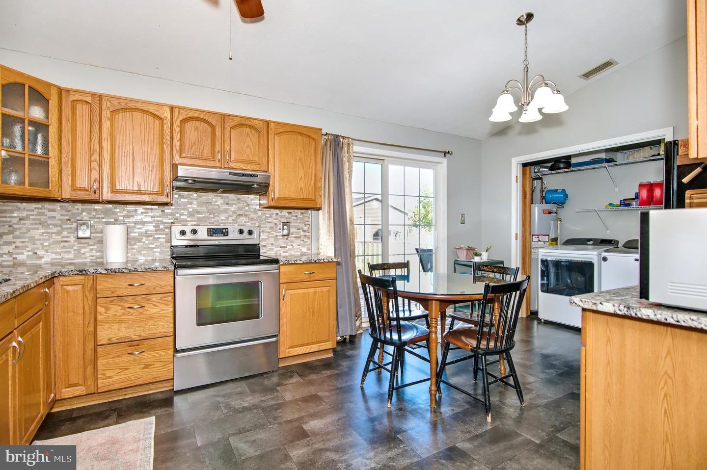107 GOLDEN POND CIR, STEPHENS CITY, Virginia 22655, 3 Bedrooms Bedrooms, ,2 BathroomsBathrooms,Residential,For sale,107 GOLDEN POND CIR,VAFV2037128 MLS # VAFV2037128