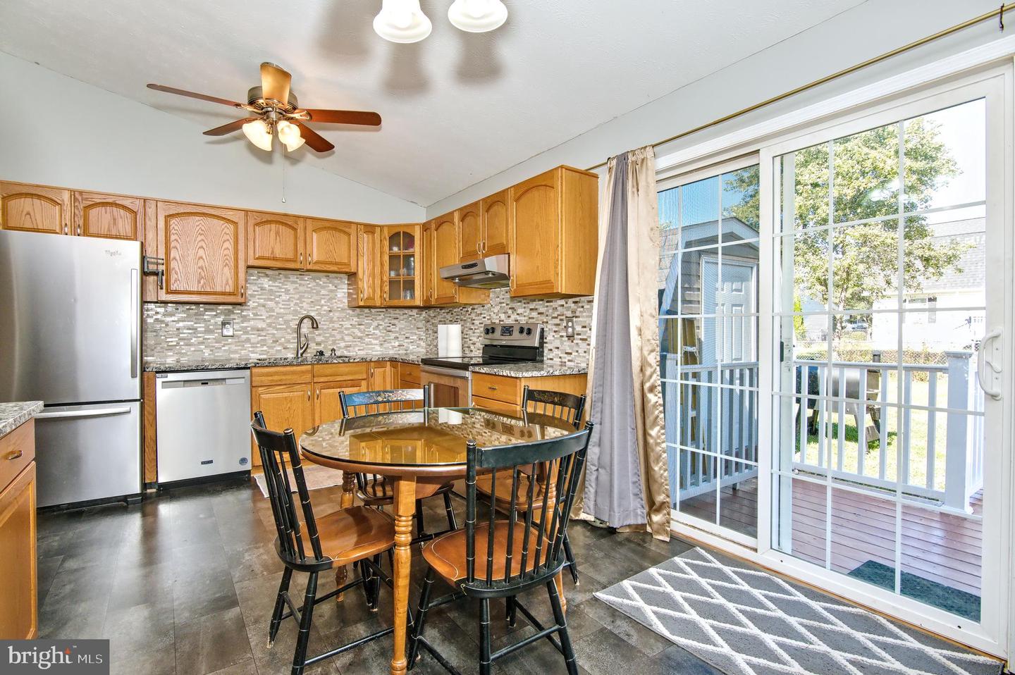 107 GOLDEN POND CIR, STEPHENS CITY, Virginia 22655, 3 Bedrooms Bedrooms, ,2 BathroomsBathrooms,Residential,For sale,107 GOLDEN POND CIR,VAFV2037128 MLS # VAFV2037128