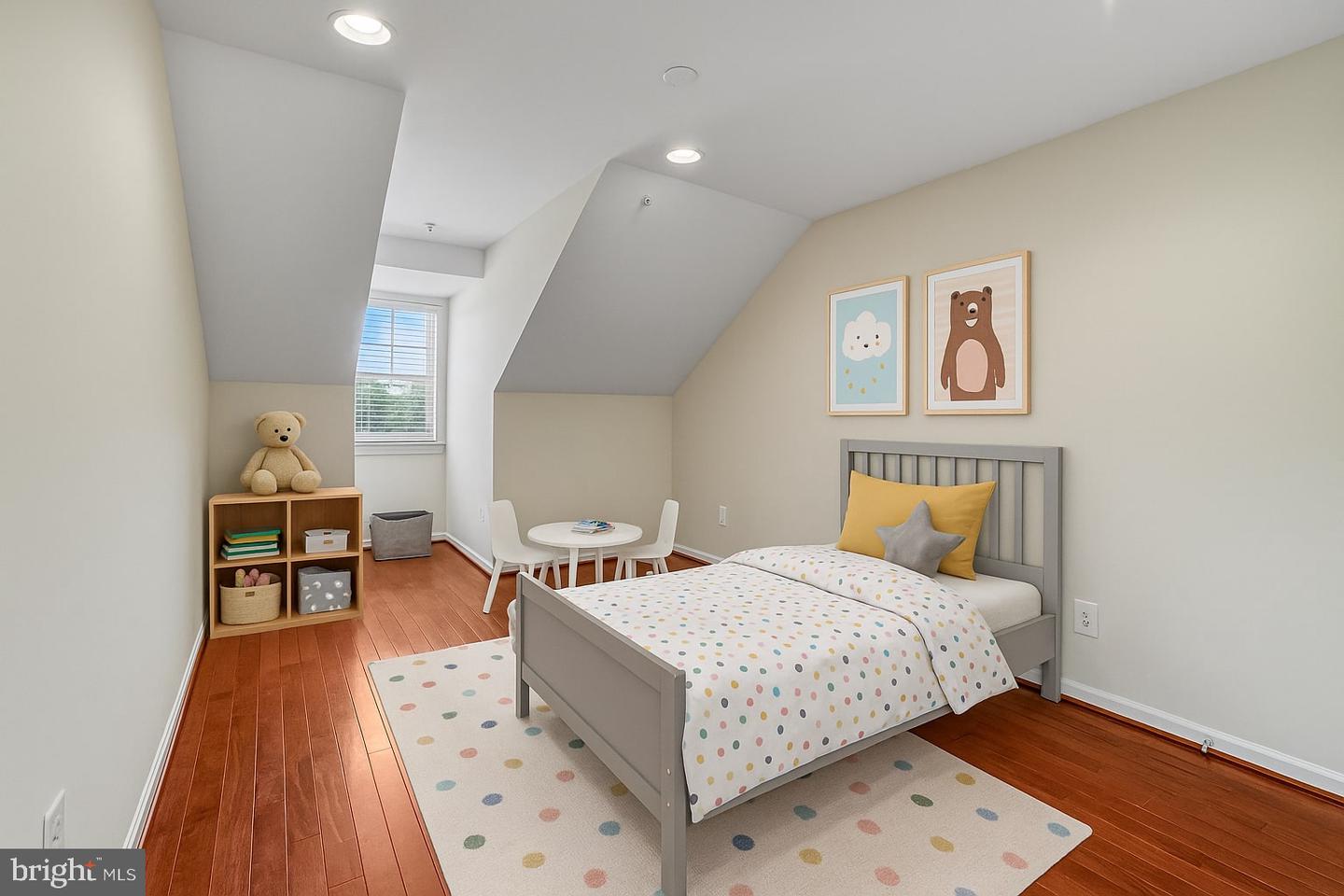 3941 OLD DOMINION BLVD, ALEXANDRIA, Virginia 22305, 3 Bedrooms Bedrooms, ,2 BathroomsBathrooms,Residential,For sale,3941 OLD DOMINION BLVD,VAAX2050402 MLS # VAAX2050402