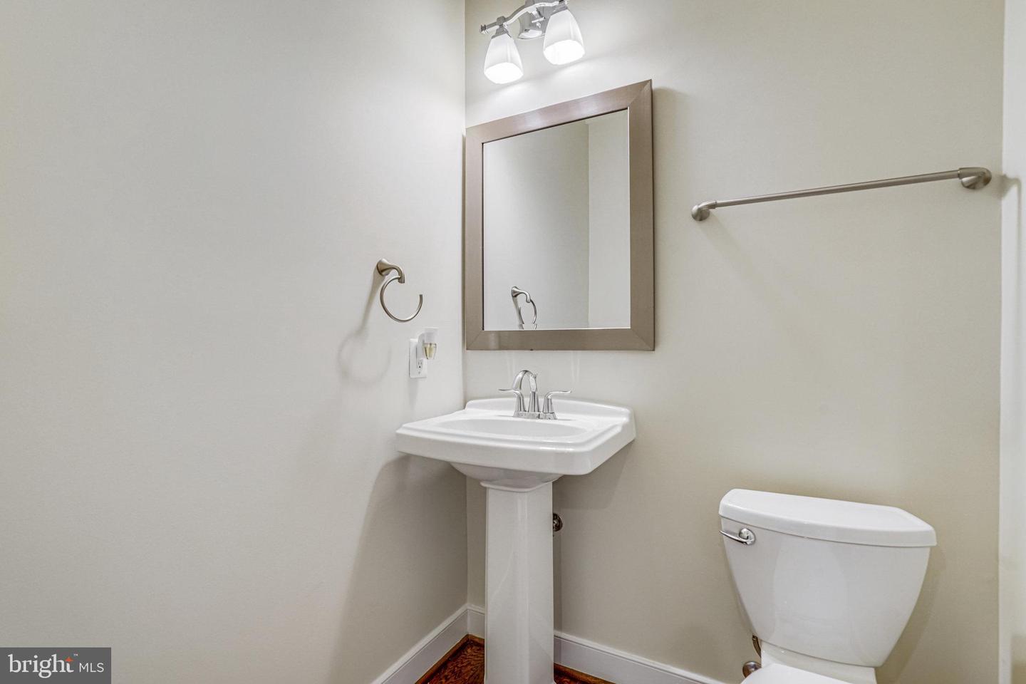3941 OLD DOMINION BLVD, ALEXANDRIA, Virginia 22305, 3 Bedrooms Bedrooms, ,2 BathroomsBathrooms,Residential,For sale,3941 OLD DOMINION BLVD,VAAX2050402 MLS # VAAX2050402
