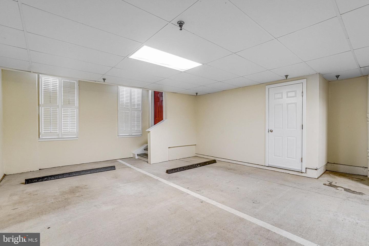 3941 OLD DOMINION BLVD, ALEXANDRIA, Virginia 22305, 3 Bedrooms Bedrooms, ,2 BathroomsBathrooms,Residential,For sale,3941 OLD DOMINION BLVD,VAAX2050402 MLS # VAAX2050402