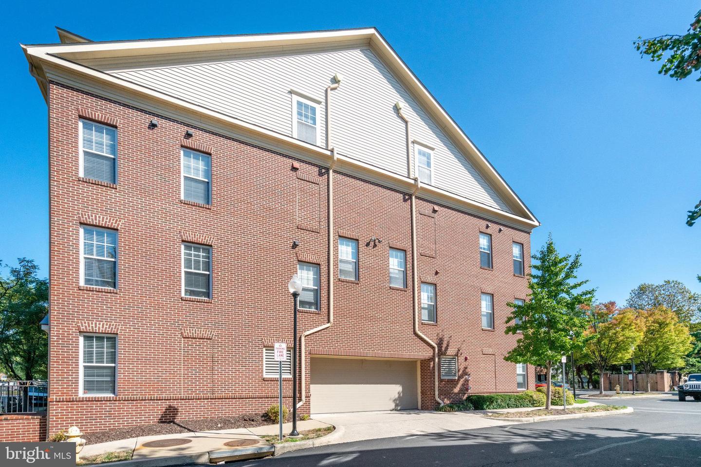 3941 OLD DOMINION BLVD, ALEXANDRIA, Virginia 22305, 3 Bedrooms Bedrooms, ,2 BathroomsBathrooms,Residential,For sale,3941 OLD DOMINION BLVD,VAAX2050402 MLS # VAAX2050402