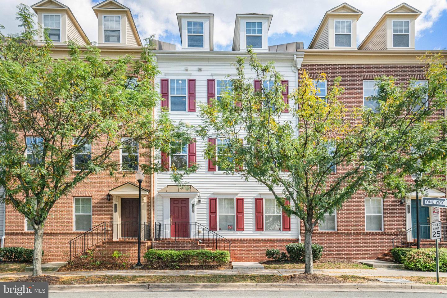 3941 OLD DOMINION BLVD, ALEXANDRIA, Virginia 22305, 3 Bedrooms Bedrooms, ,2 BathroomsBathrooms,Residential,For sale,3941 OLD DOMINION BLVD,VAAX2050402 MLS # VAAX2050402