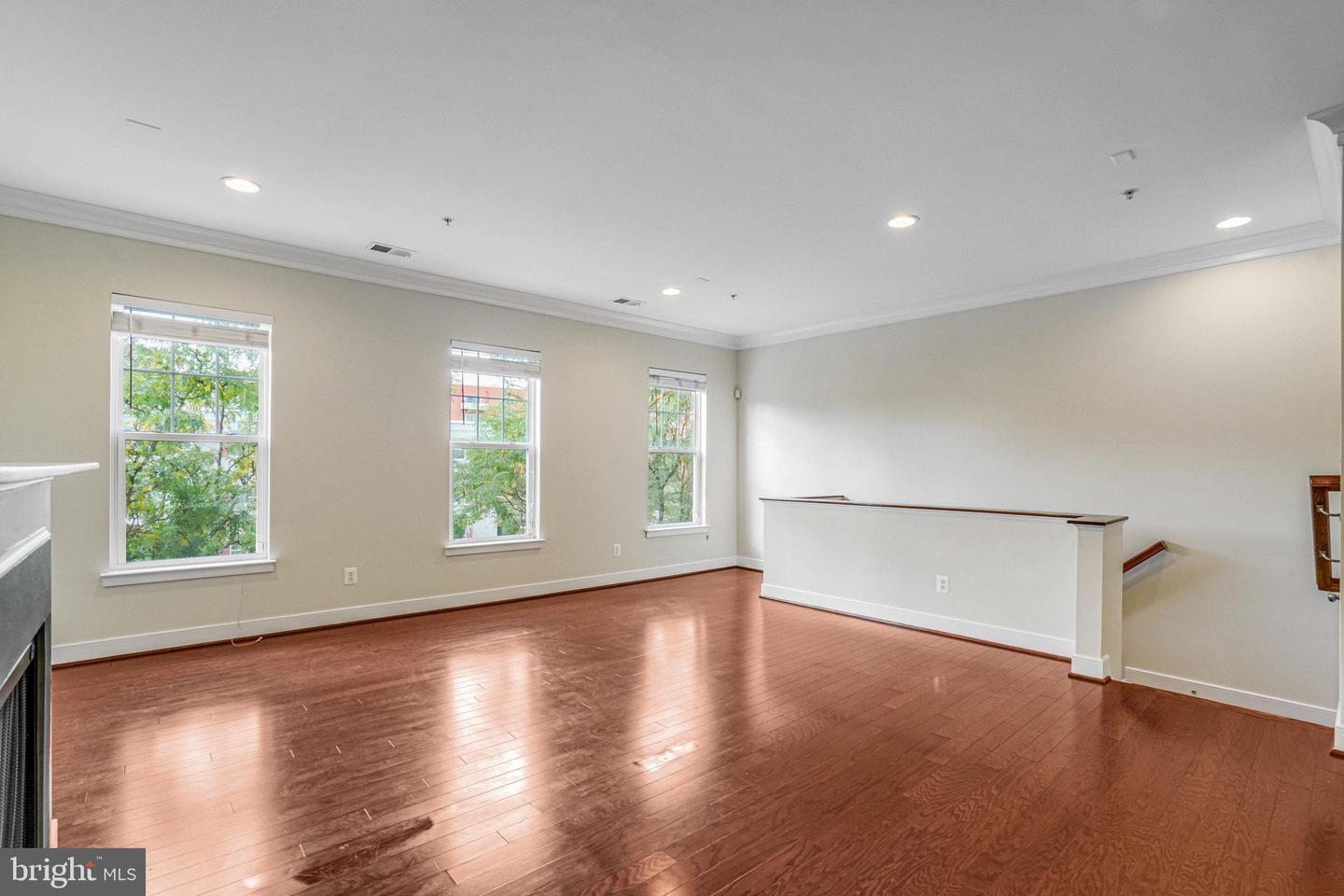 3941 OLD DOMINION BLVD, ALEXANDRIA, Virginia 22305, 3 Bedrooms Bedrooms, ,2 BathroomsBathrooms,Residential,For sale,3941 OLD DOMINION BLVD,VAAX2050402 MLS # VAAX2050402
