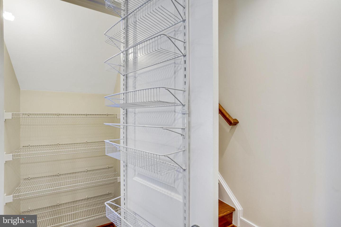 3941 OLD DOMINION BLVD, ALEXANDRIA, Virginia 22305, 3 Bedrooms Bedrooms, ,2 BathroomsBathrooms,Residential,For sale,3941 OLD DOMINION BLVD,VAAX2050402 MLS # VAAX2050402