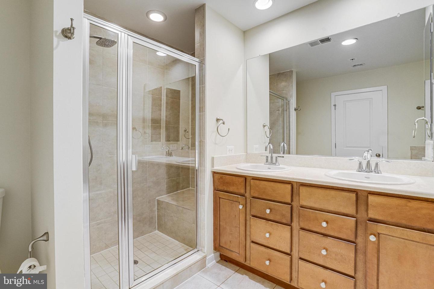 3941 OLD DOMINION BLVD, ALEXANDRIA, Virginia 22305, 3 Bedrooms Bedrooms, ,2 BathroomsBathrooms,Residential,For sale,3941 OLD DOMINION BLVD,VAAX2050402 MLS # VAAX2050402