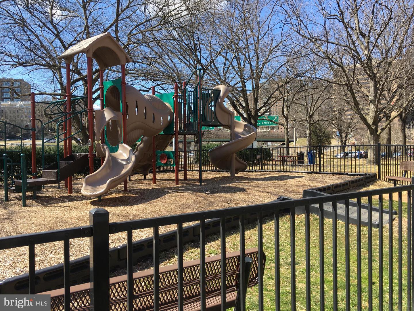 1121 ARLINGTON BLVD #645, ARLINGTON, Virginia 22209, 1 Bedroom Bedrooms, ,1 BathroomBathrooms,Residential,For sale,1121 ARLINGTON BLVD #645,VAAR2064424 MLS # VAAR2064424