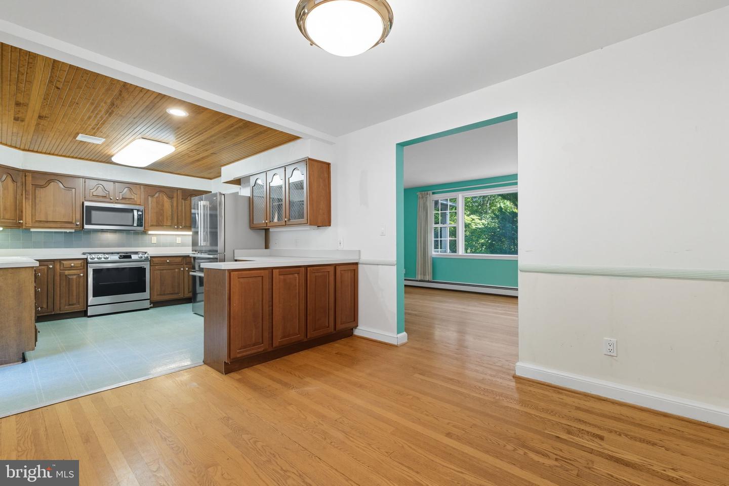 4208 DUNCAN DR, ANNANDALE, Virginia 22003, 5 Bedrooms Bedrooms, ,3 BathroomsBathrooms,Residential,For sale,4208 DUNCAN DR,VAFX2272354 MLS # VAFX2272354