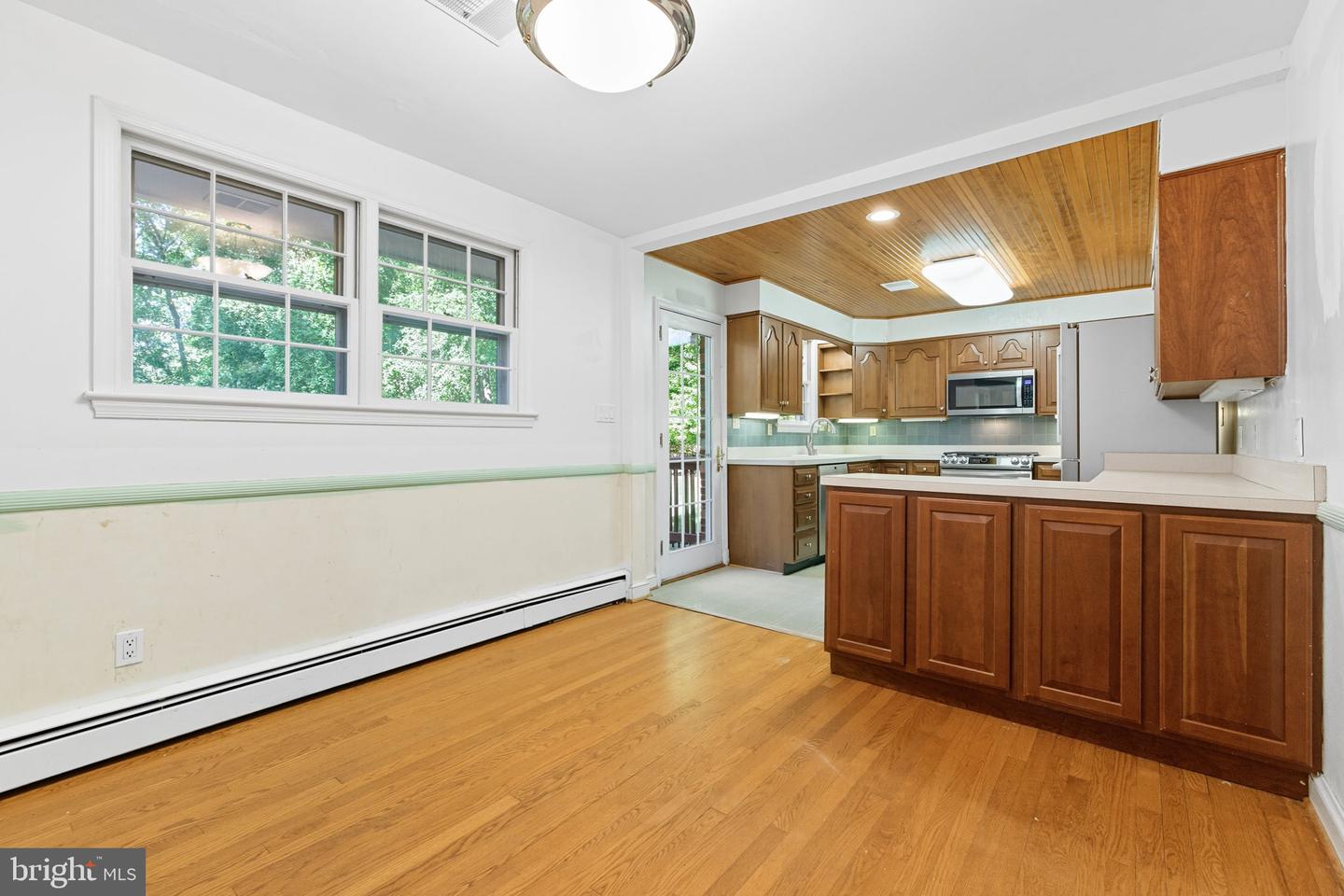 4208 DUNCAN DR, ANNANDALE, Virginia 22003, 5 Bedrooms Bedrooms, ,3 BathroomsBathrooms,Residential,For sale,4208 DUNCAN DR,VAFX2272354 MLS # VAFX2272354