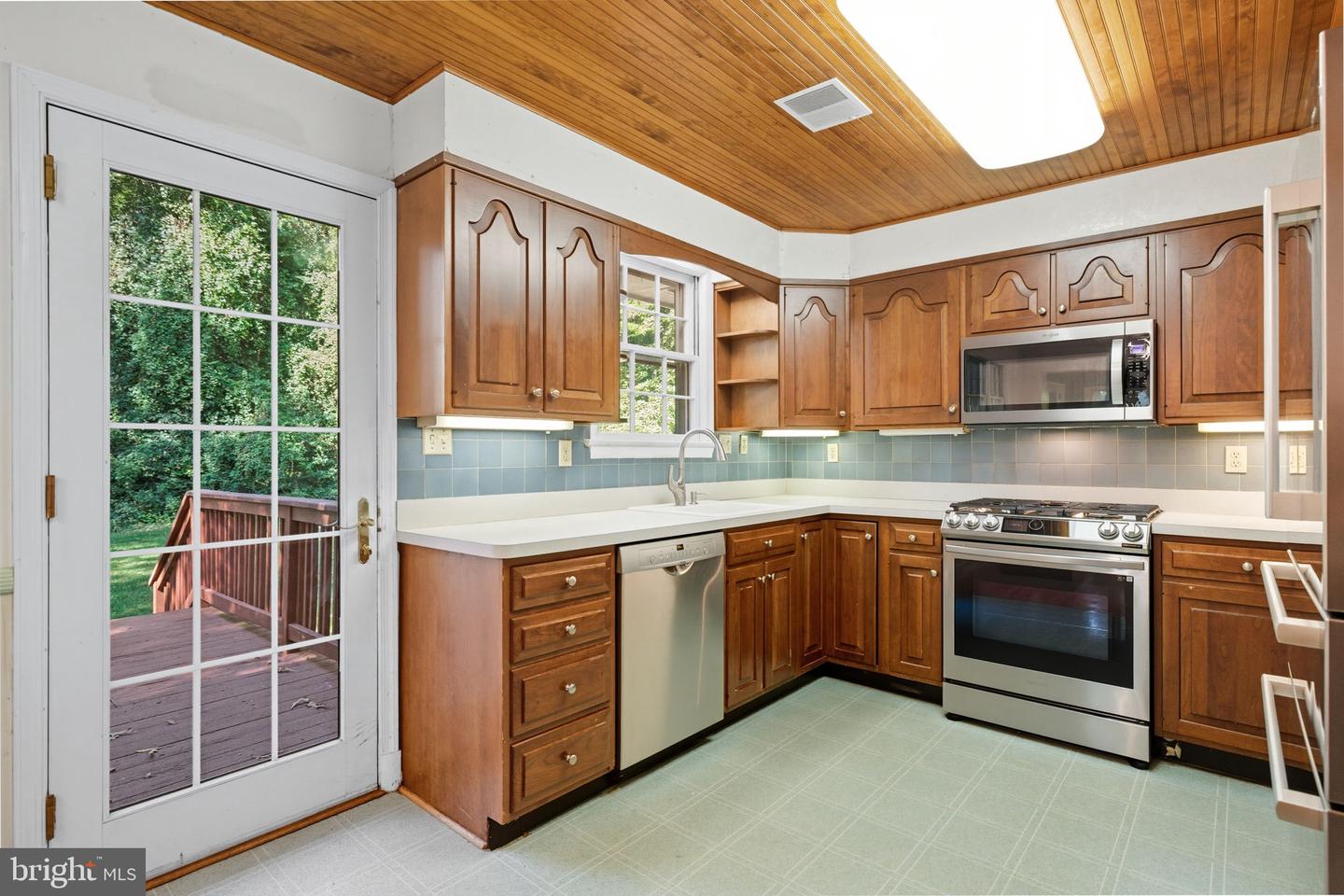 4208 DUNCAN DR, ANNANDALE, Virginia 22003, 5 Bedrooms Bedrooms, ,3 BathroomsBathrooms,Residential,For sale,4208 DUNCAN DR,VAFX2272354 MLS # VAFX2272354