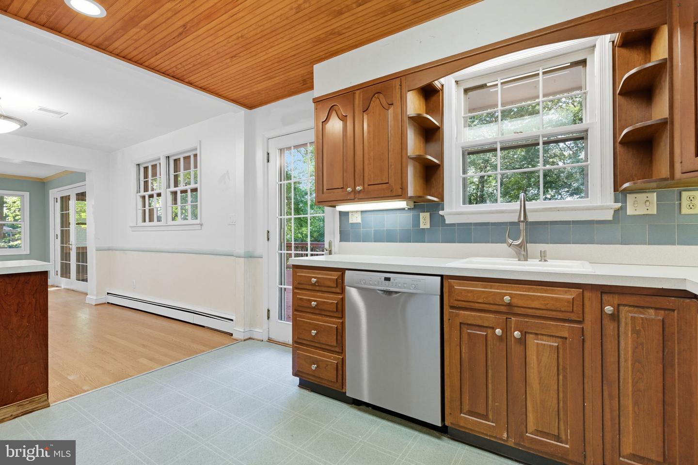 4208 DUNCAN DR, ANNANDALE, Virginia 22003, 5 Bedrooms Bedrooms, ,3 BathroomsBathrooms,Residential,For sale,4208 DUNCAN DR,VAFX2272354 MLS # VAFX2272354