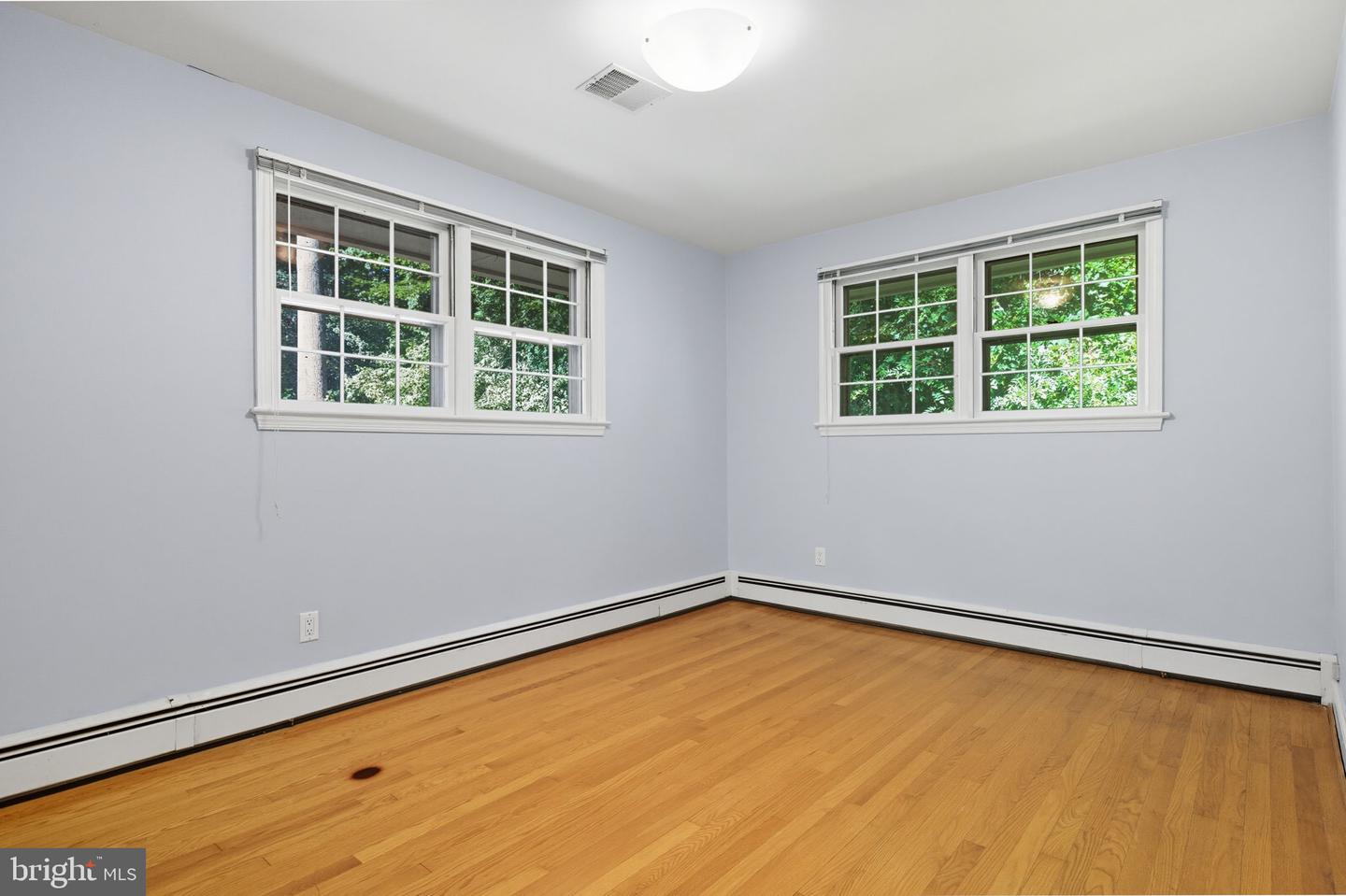 4208 DUNCAN DR, ANNANDALE, Virginia 22003, 5 Bedrooms Bedrooms, ,3 BathroomsBathrooms,Residential,For sale,4208 DUNCAN DR,VAFX2272354 MLS # VAFX2272354