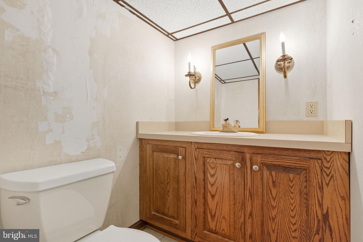 4208 DUNCAN DR, ANNANDALE, Virginia 22003, 5 Bedrooms Bedrooms, ,3 BathroomsBathrooms,Residential,For sale,4208 DUNCAN DR,VAFX2272354 MLS # VAFX2272354