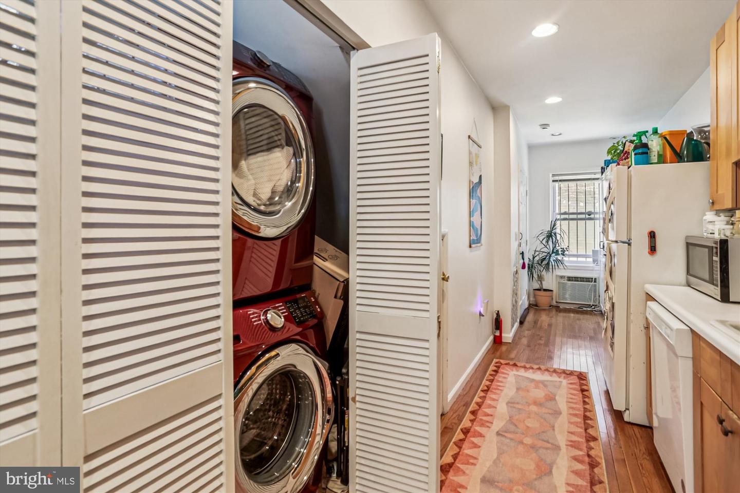 400 15TH ST SE, WASHINGTON, District Of Columbia 20003, 4 Bedrooms Bedrooms, ,2 BathroomsBathrooms,Residential,For sale,400 15TH ST SE,DCDC2225294 MLS # DCDC2225294
