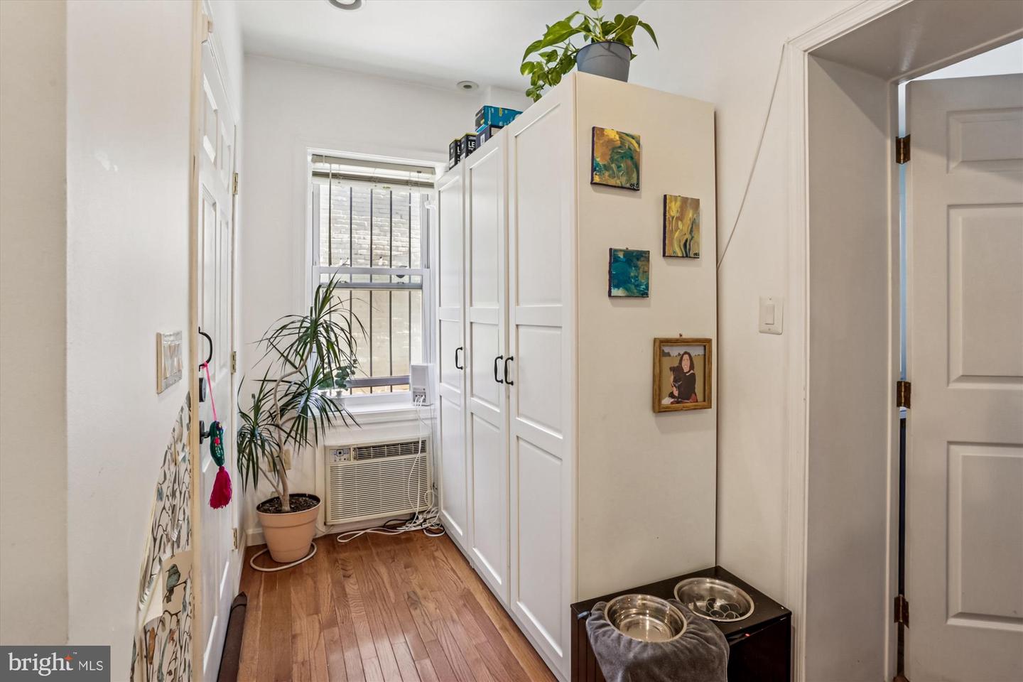 400 15TH ST SE, WASHINGTON, District Of Columbia 20003, 4 Bedrooms Bedrooms, ,2 BathroomsBathrooms,Residential,For sale,400 15TH ST SE,DCDC2225294 MLS # DCDC2225294