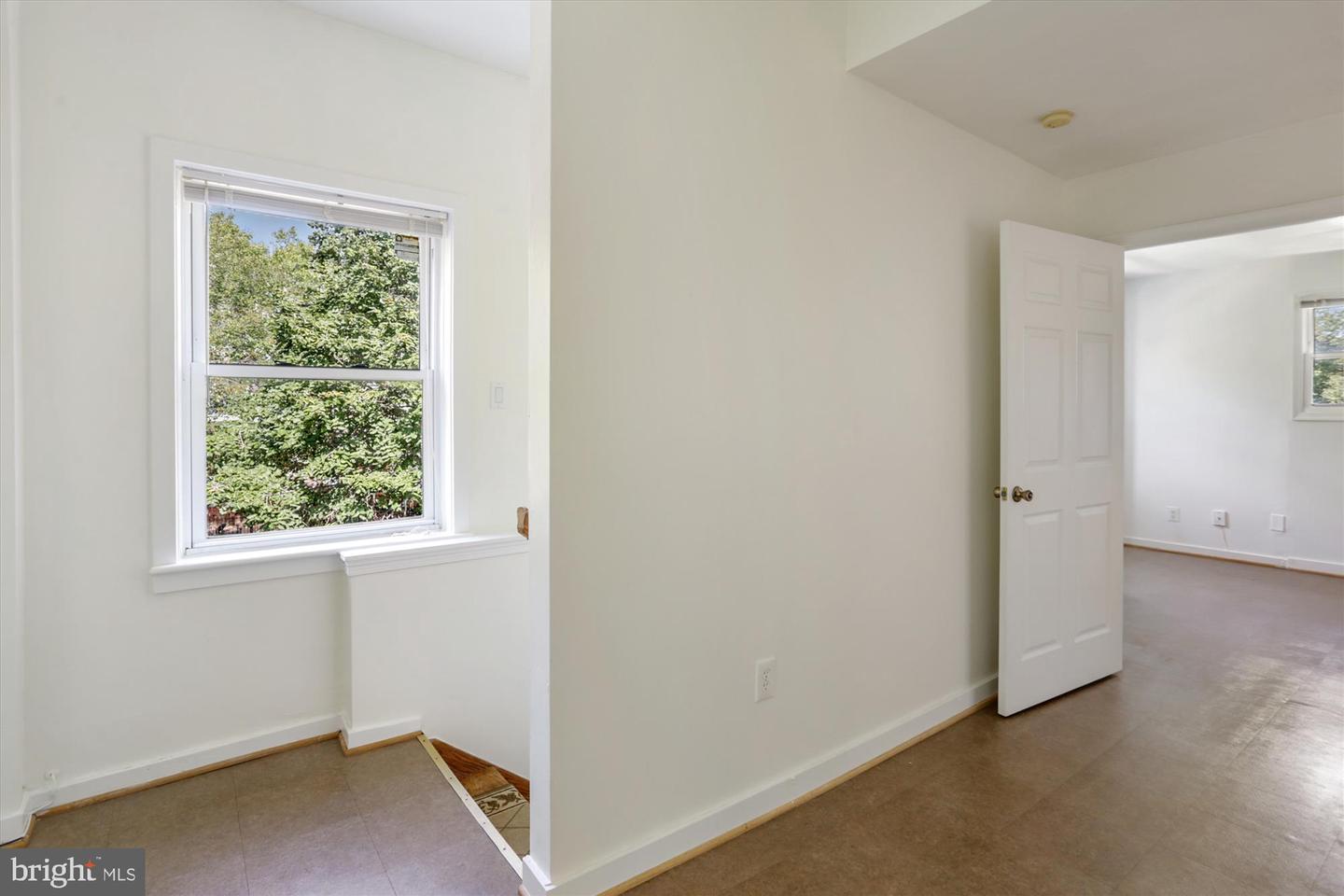 400 15TH ST SE, WASHINGTON, District Of Columbia 20003, 4 Bedrooms Bedrooms, ,2 BathroomsBathrooms,Residential,For sale,400 15TH ST SE,DCDC2225294 MLS # DCDC2225294