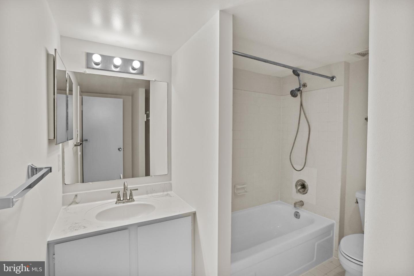 6300 STEVENSON AVE #615, ALEXANDRIA, Virginia 22304, 2 Bedrooms Bedrooms, ,2 BathroomsBathrooms,Residential,For sale,6300 STEVENSON AVE #615,VAAX2050508 MLS # VAAX2050508