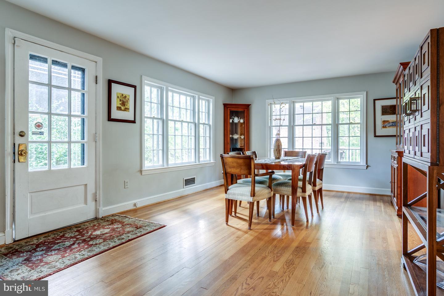 2460 N UTAH ST, ARLINGTON, Virginia 22207, 3 Bedrooms Bedrooms, ,2 BathroomsBathrooms,Residential,For sale,2460 N UTAH ST,VAAR2064576 MLS # VAAR2064576