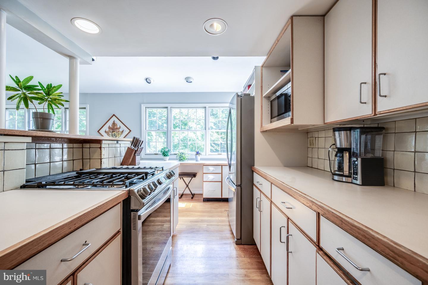 2460 N UTAH ST, ARLINGTON, Virginia 22207, 3 Bedrooms Bedrooms, ,2 BathroomsBathrooms,Residential,For sale,2460 N UTAH ST,VAAR2064576 MLS # VAAR2064576