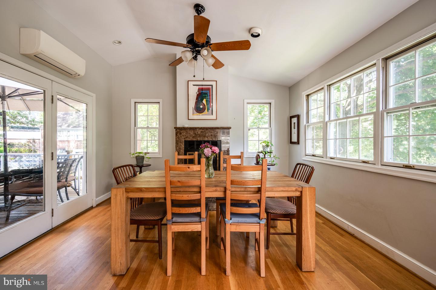 2460 N UTAH ST, ARLINGTON, Virginia 22207, 3 Bedrooms Bedrooms, ,2 BathroomsBathrooms,Residential,For sale,2460 N UTAH ST,VAAR2064576 MLS # VAAR2064576