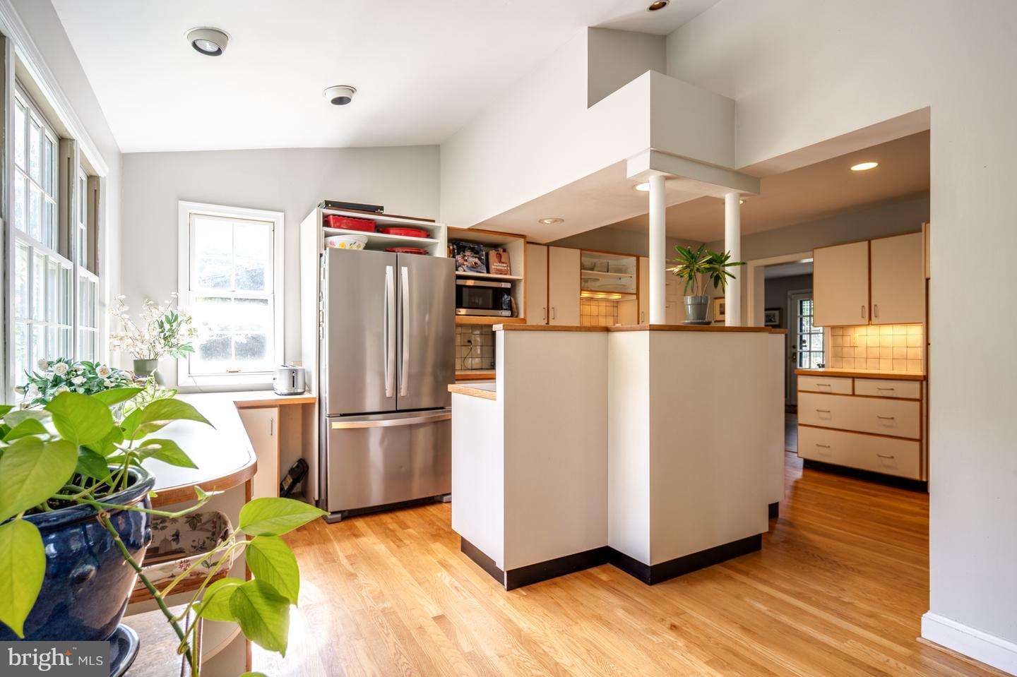2460 N UTAH ST, ARLINGTON, Virginia 22207, 3 Bedrooms Bedrooms, ,2 BathroomsBathrooms,Residential,For sale,2460 N UTAH ST,VAAR2064576 MLS # VAAR2064576