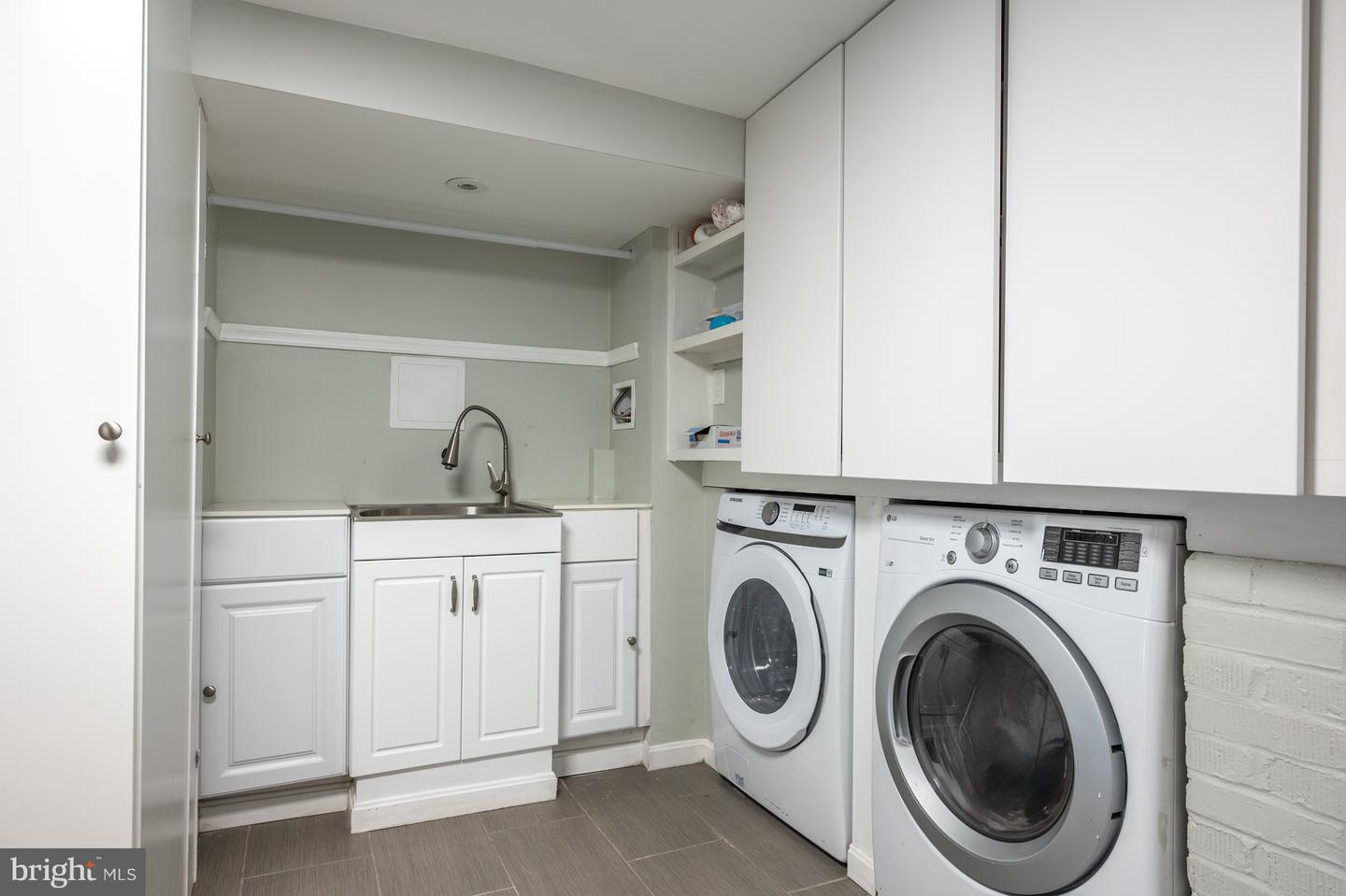 2460 N UTAH ST, ARLINGTON, Virginia 22207, 3 Bedrooms Bedrooms, ,2 BathroomsBathrooms,Residential,For sale,2460 N UTAH ST,VAAR2064576 MLS # VAAR2064576