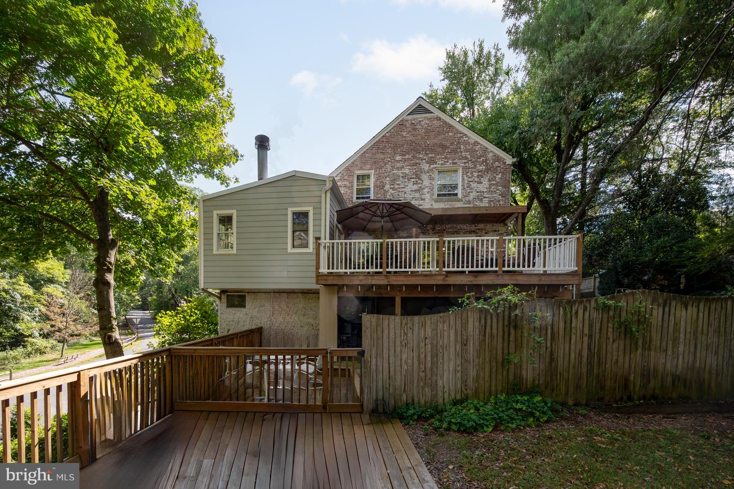 2460 N UTAH ST, ARLINGTON, Virginia 22207, 3 Bedrooms Bedrooms, ,2 BathroomsBathrooms,Residential,For sale,2460 N UTAH ST,VAAR2064576 MLS # VAAR2064576