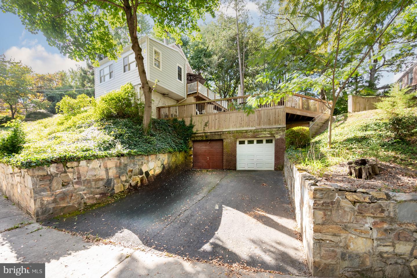 2460 N UTAH ST, ARLINGTON, Virginia 22207, 3 Bedrooms Bedrooms, ,2 BathroomsBathrooms,Residential,For sale,2460 N UTAH ST,VAAR2064576 MLS # VAAR2064576