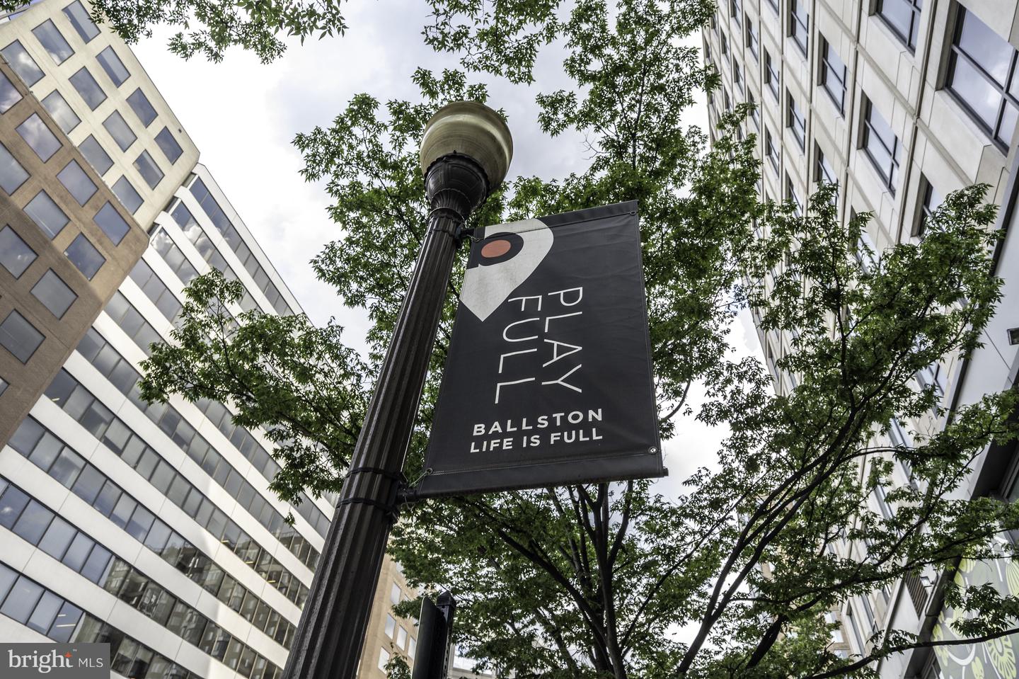 2460 N UTAH ST, ARLINGTON, Virginia 22207, 3 Bedrooms Bedrooms, ,2 BathroomsBathrooms,Residential,For sale,2460 N UTAH ST,VAAR2064576 MLS # VAAR2064576