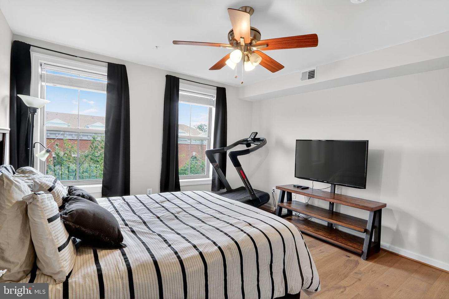 485 HARBOR SIDE ST #407, WOODBRIDGE, Virginia 22191, 2 Bedrooms Bedrooms, 4 Rooms Rooms,2 BathroomsBathrooms,Residential,For sale,485 HARBOR SIDE ST #407,VAPW2105434 MLS # VAPW2105434