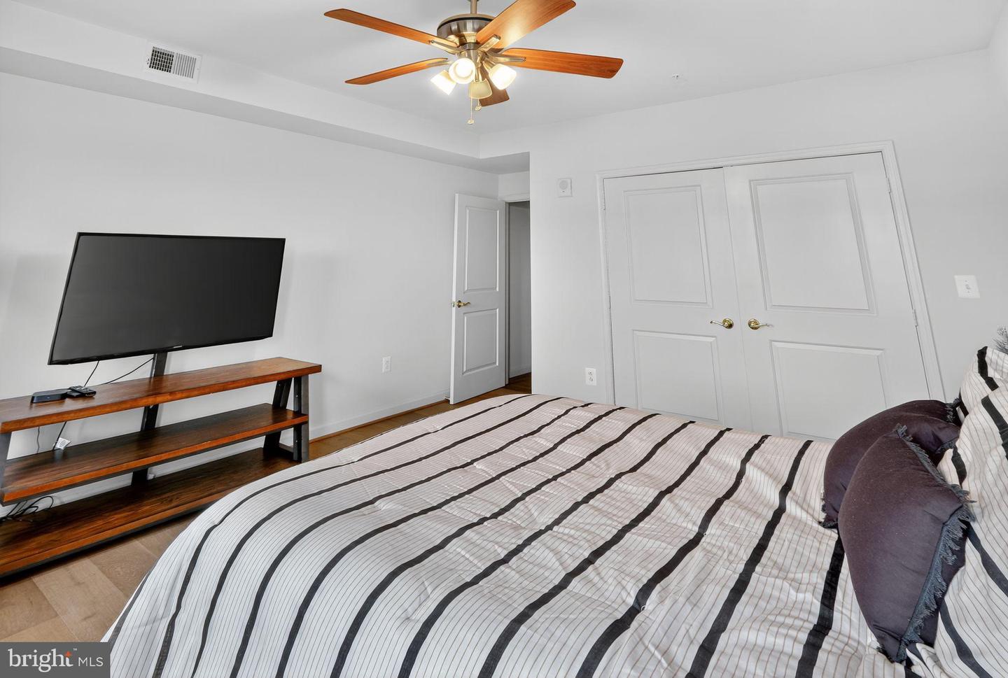 485 HARBOR SIDE ST #407, WOODBRIDGE, Virginia 22191, 2 Bedrooms Bedrooms, 4 Rooms Rooms,2 BathroomsBathrooms,Residential,For sale,485 HARBOR SIDE ST #407,VAPW2105434 MLS # VAPW2105434