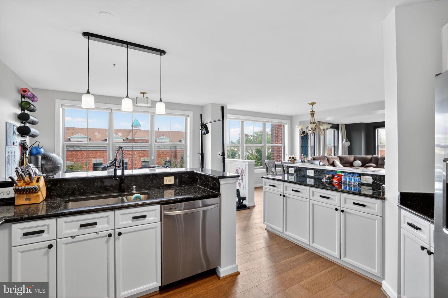 485 HARBOR SIDE ST #407, WOODBRIDGE, Virginia 22191, 2 Bedrooms Bedrooms, 4 Rooms Rooms,2 BathroomsBathrooms,Residential,For sale,485 HARBOR SIDE ST #407,VAPW2105434 MLS # VAPW2105434