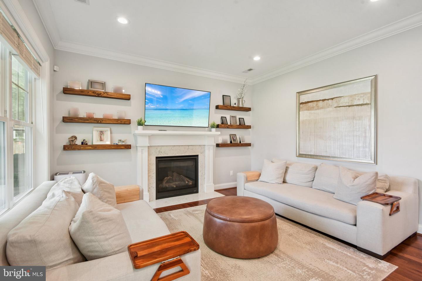 6938 WESTON RD, FALLS CHURCH, Virginia 22042, 5 Bedrooms Bedrooms, ,4 BathroomsBathrooms,Residential,For sale,6938 WESTON RD,VAFX2272892 MLS # VAFX2272892