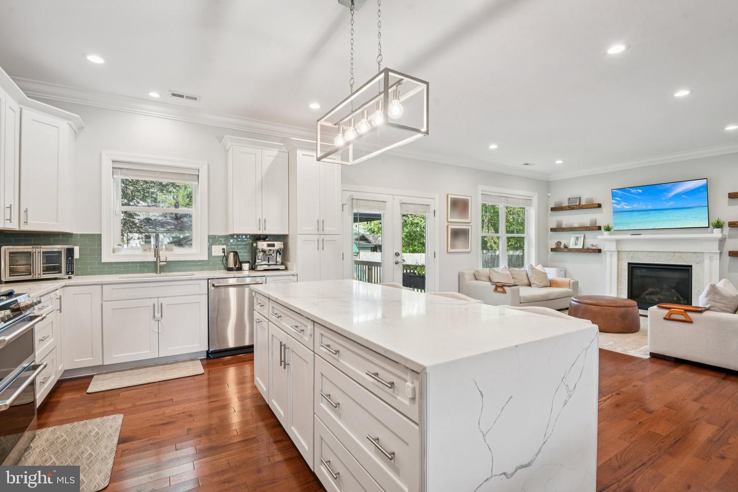 6938 WESTON RD, FALLS CHURCH, Virginia 22042, 5 Bedrooms Bedrooms, ,4 BathroomsBathrooms,Residential,For sale,6938 WESTON RD,VAFX2272892 MLS # VAFX2272892