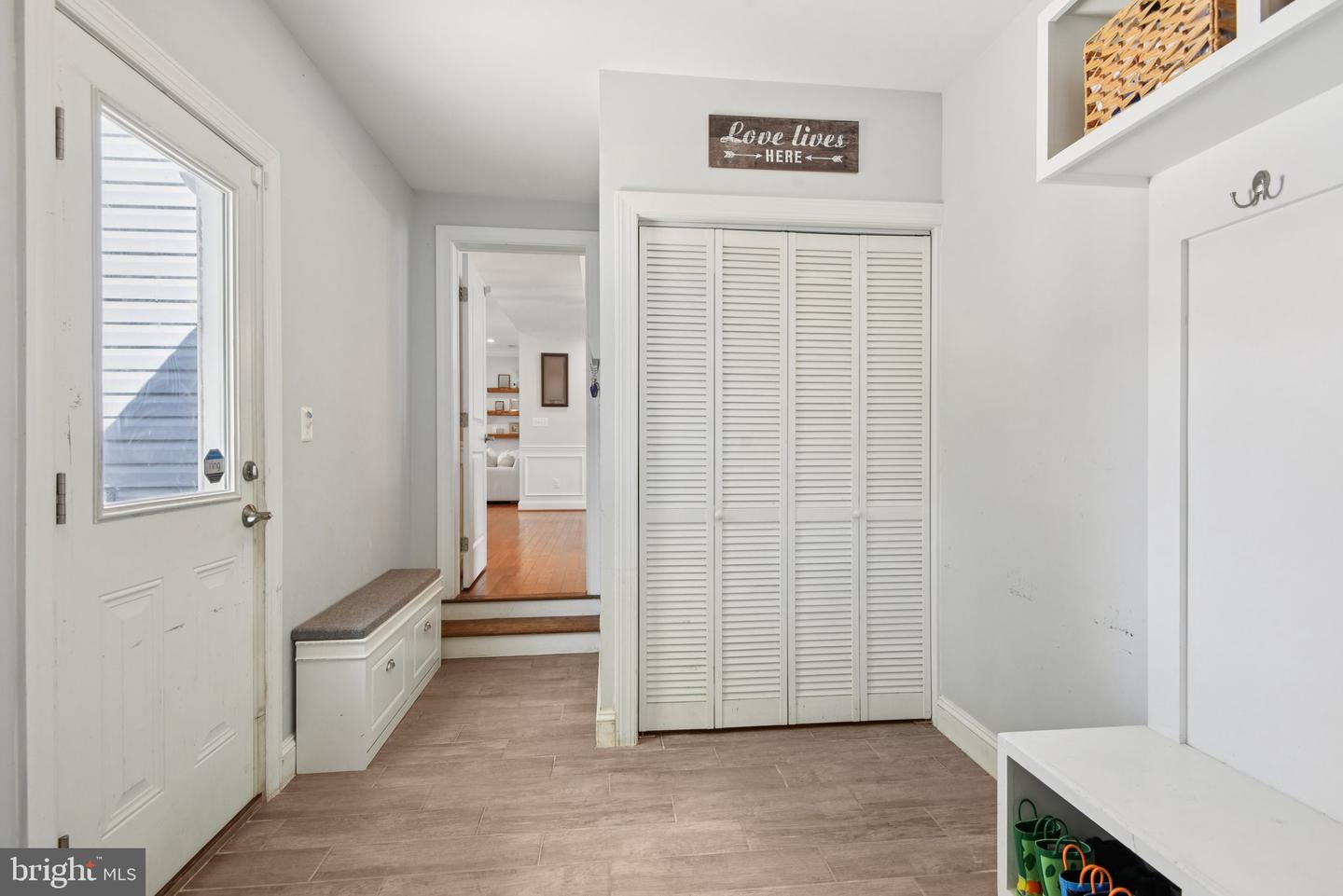6938 WESTON RD, FALLS CHURCH, Virginia 22042, 5 Bedrooms Bedrooms, ,4 BathroomsBathrooms,Residential,For sale,6938 WESTON RD,VAFX2272892 MLS # VAFX2272892